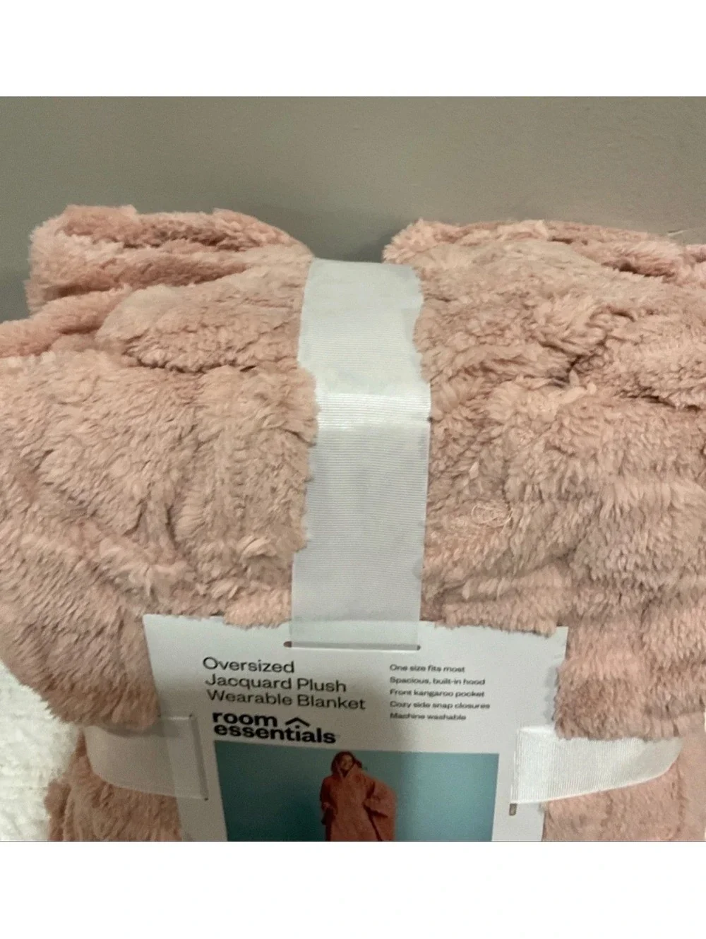 Room Essentials 60x80in Oversized Jacquard Plush Wearable Blanket Pink